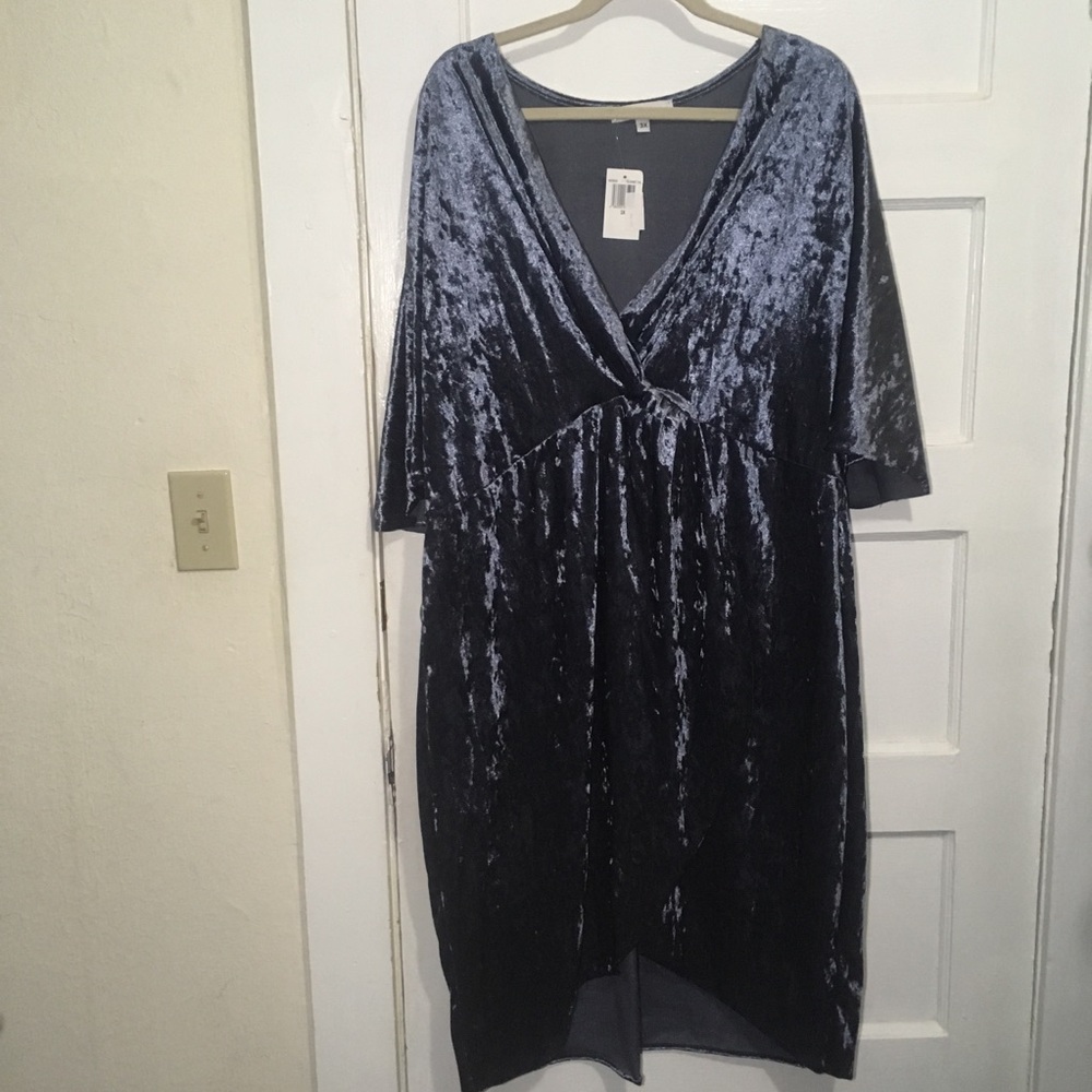 NWT Plus 3x The Vanity Room dress batwing velvet